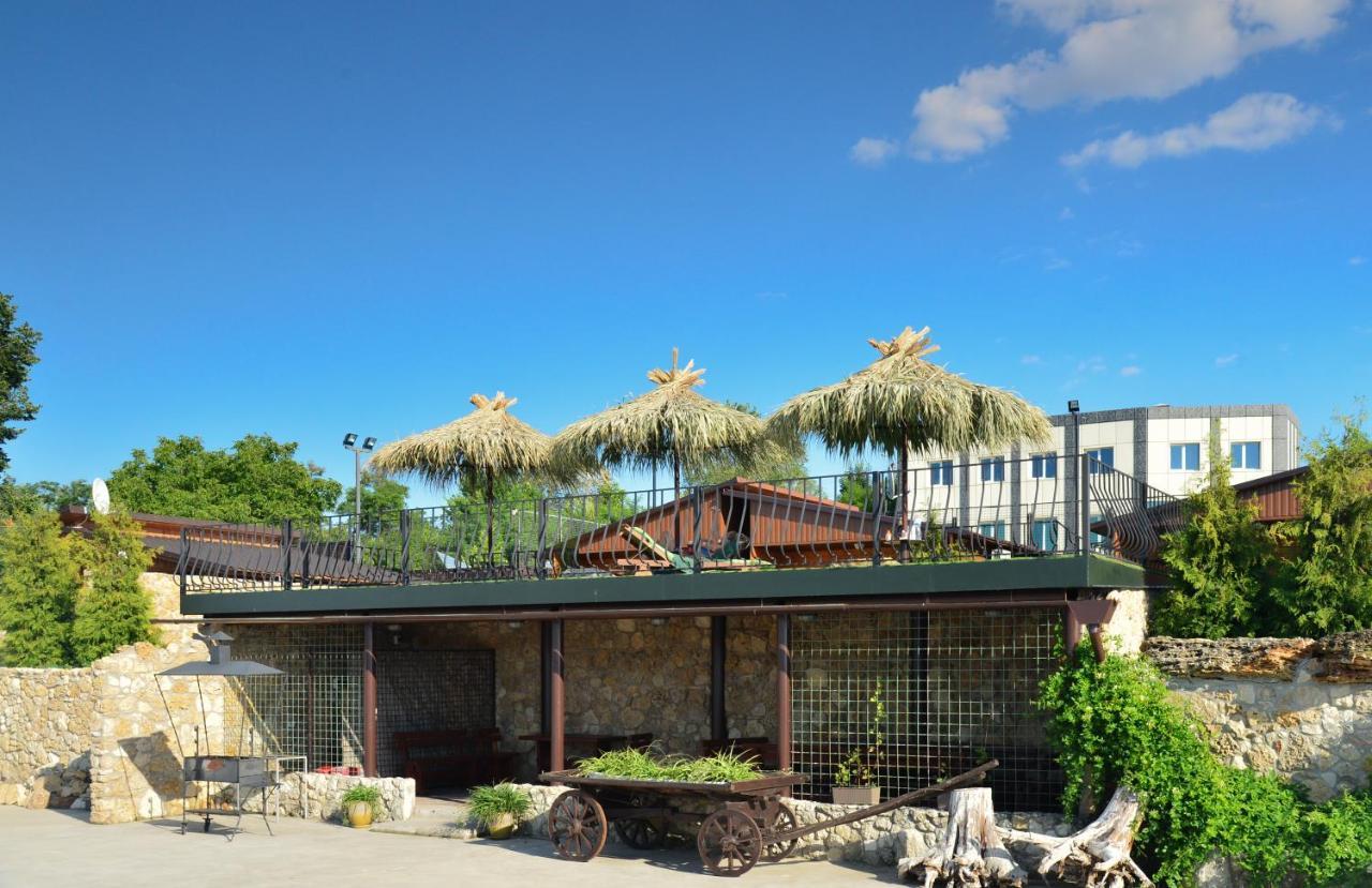 Holiday Village Katrin Nova Kakhovka Εξωτερικό φωτογραφία